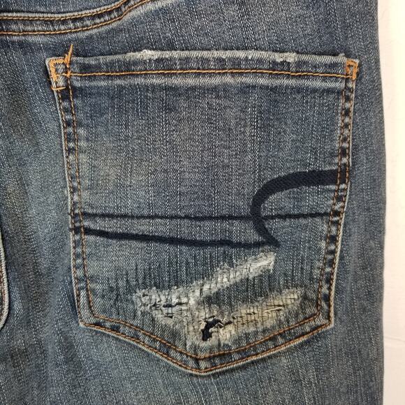 American Eagle Tomgirl Button Fly Distressed Jeans Size 4 - Picture 5 of 10